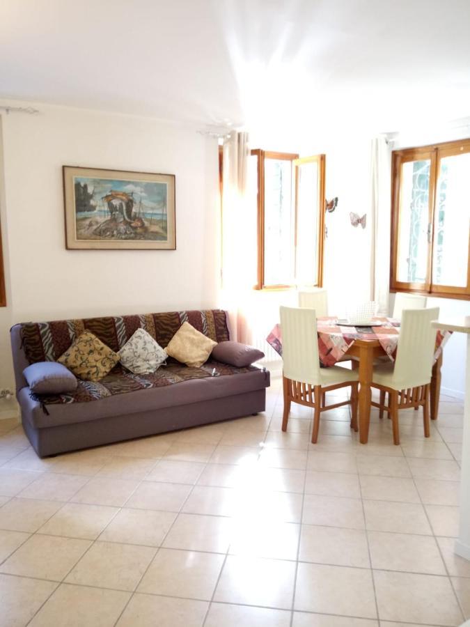 Appartamento Antonia Veneţia Exterior foto