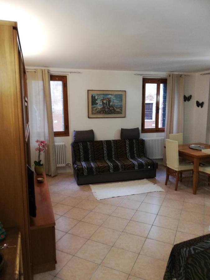 Appartamento Antonia Veneţia Exterior foto
